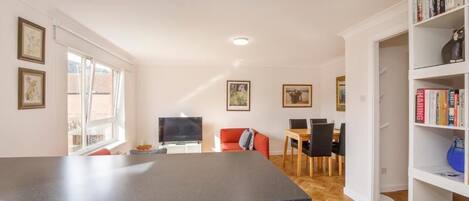 Departamento, vista a la ciudad | Interior