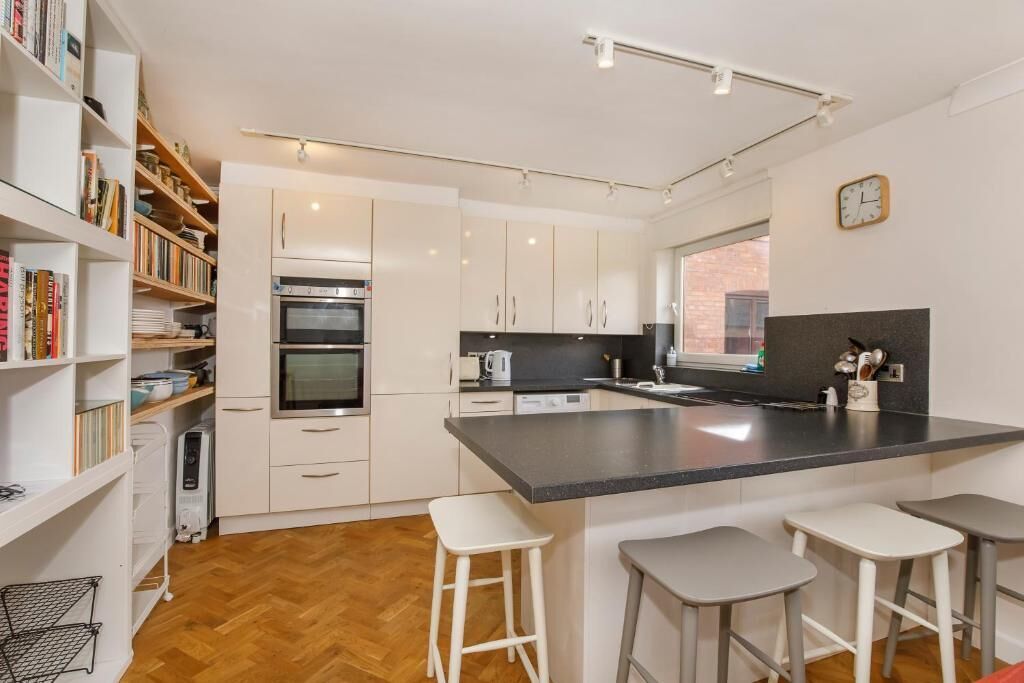 Apartment, City View | Private kitchen