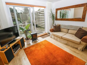 Living area - The Cwtch (Haverfordwest)