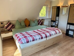 3 bedrooms, free WiFi, bed sheets - Cozy vacation apartment in Hahnenklee/Harz right on the edge of the forest with a large garden (Goslar)