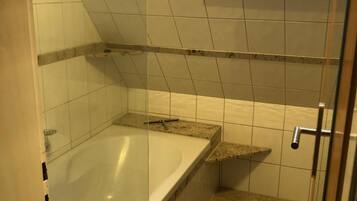 Shower, towels