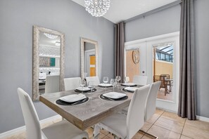 Dining - 4 Bedroom Paradise Palms With Private Pool (2600) (Kissimmee)