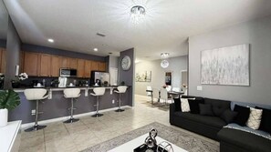 TV - 4 Bedroom Paradise Palms With Private Pool (2600) (Kissimmee)