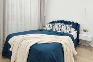Iron/ironing board, travel cot, WiFi, bed sheets - Bright Apartment for 4 Persons | Close to Attractions and Pet-Friendly (Lublin)