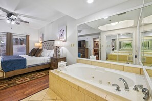 Towels - 🌄Baskins Creek 210 | Walk to Downtown | Cozy Gatlinburg Condo🏔️ (Gatlinburg)