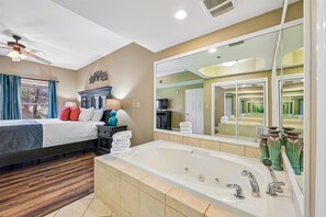Iron/ironing board, WiFi, bed sheets - Baskins Creek 302 🌲 Sleeps 8 | Walk to Gatlinburg Parkway, Pool & Hot Tub ✨ (Gatlinburg)