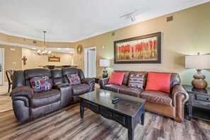 Living area - Baskins Creek 302 🌲 Sleeps 8 | Walk to Gatlinburg Parkway, Pool & Hot Tub ✨ (Gatlinburg)