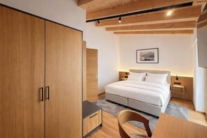 Iron/ironing board, WiFi, bed sheets - BERGBLICK Penthouse – 2 Floors & Rooftop Terrace (Hippach-Schwendberg)