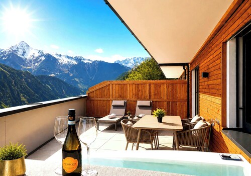 SKYLINE – Penthouse & Private Jacuzzi