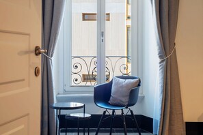 Interior - Toscana 4 - FromHometoRome (Roma)