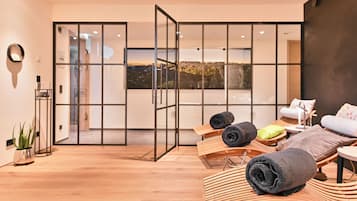 Sauna, steam room, massages