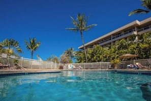 A heated pool - Maui Banyan 2BR Kihei condo w/ pool and hot tub, summer deal (Kihei)