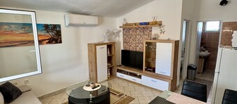 Apartment Didovi Dvori 2 With Jacuzzi
