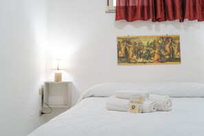 2 bedrooms, iron/ironing board, bed sheets - Sweet Holidays relax a La caletta - Berchida 5 (La Caletta)