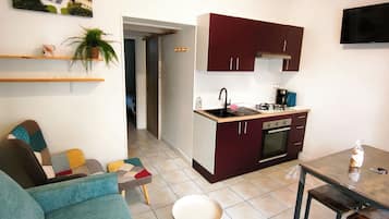 Family Apartment, Patio | Private kitchen