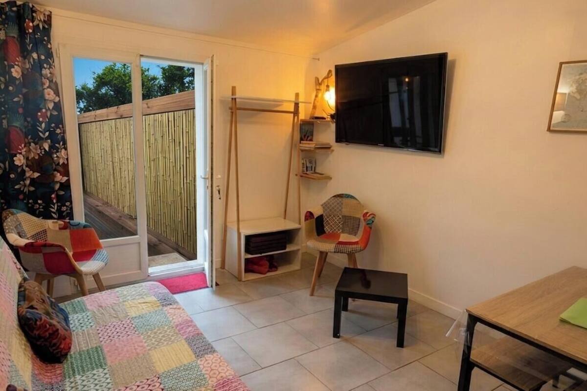 Family Apartment, Patio | Living area