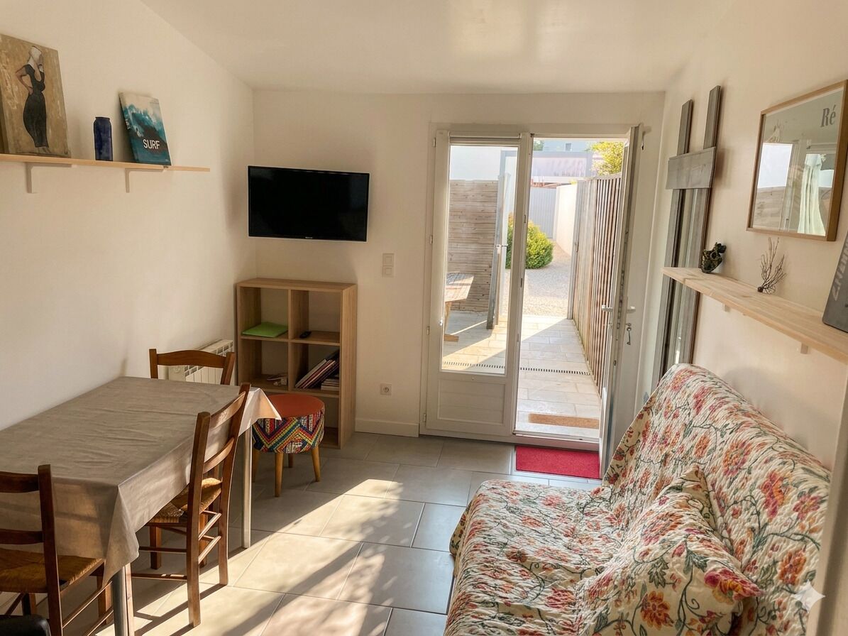 Family Apartment, Patio | Living area