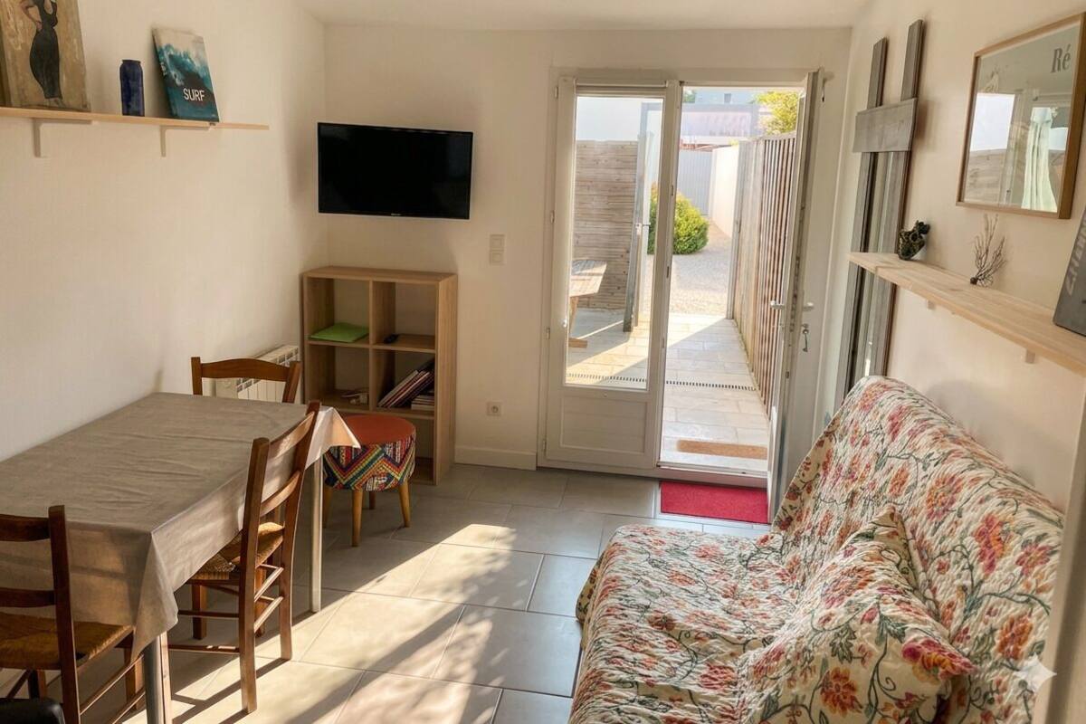 Family Apartment, Patio | Living area