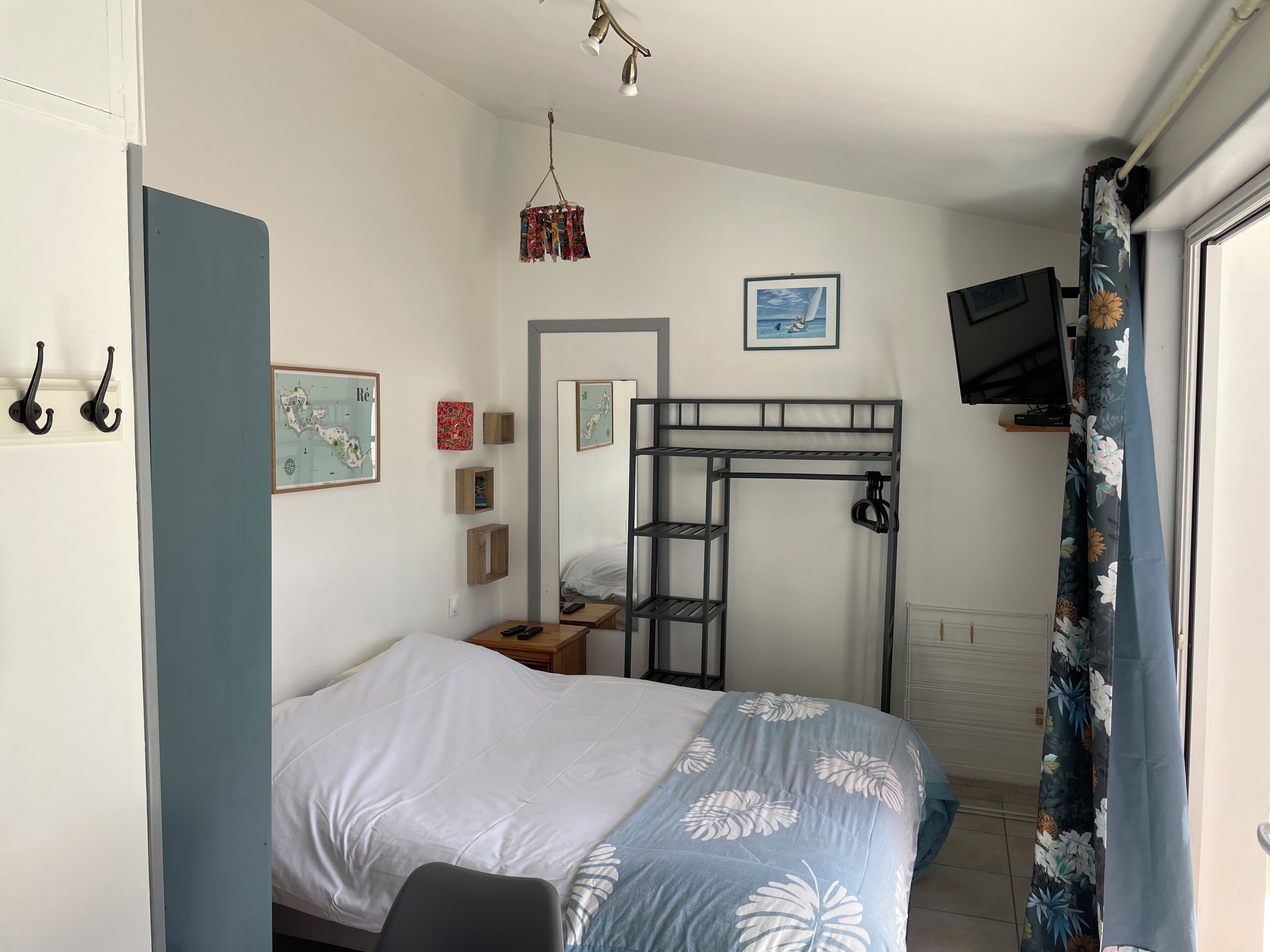 Superior Studio, Patio