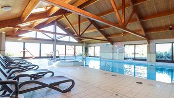 Una piscina techada