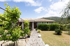 Exterior - Apartment 'Style Paris' with Shared Pool, Wi-Fi and Air Conditioning (Lumio)