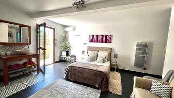 1 chambre, fer et planche à repasser, Wi-Fi, draps fournis