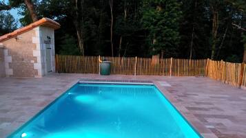 Piscine extérieure, piscine chauffée
