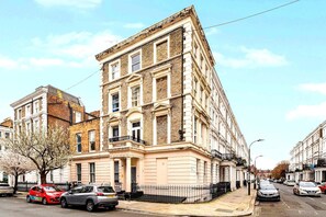 Exterior - Modern 1BR Apartment in Greater London (Greater London)