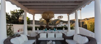 Luxury Villa in Ponza | Infinity Pool & Harbour View