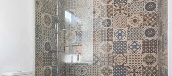 Modern 2-Bedroom Apartment in Gibraltar Town