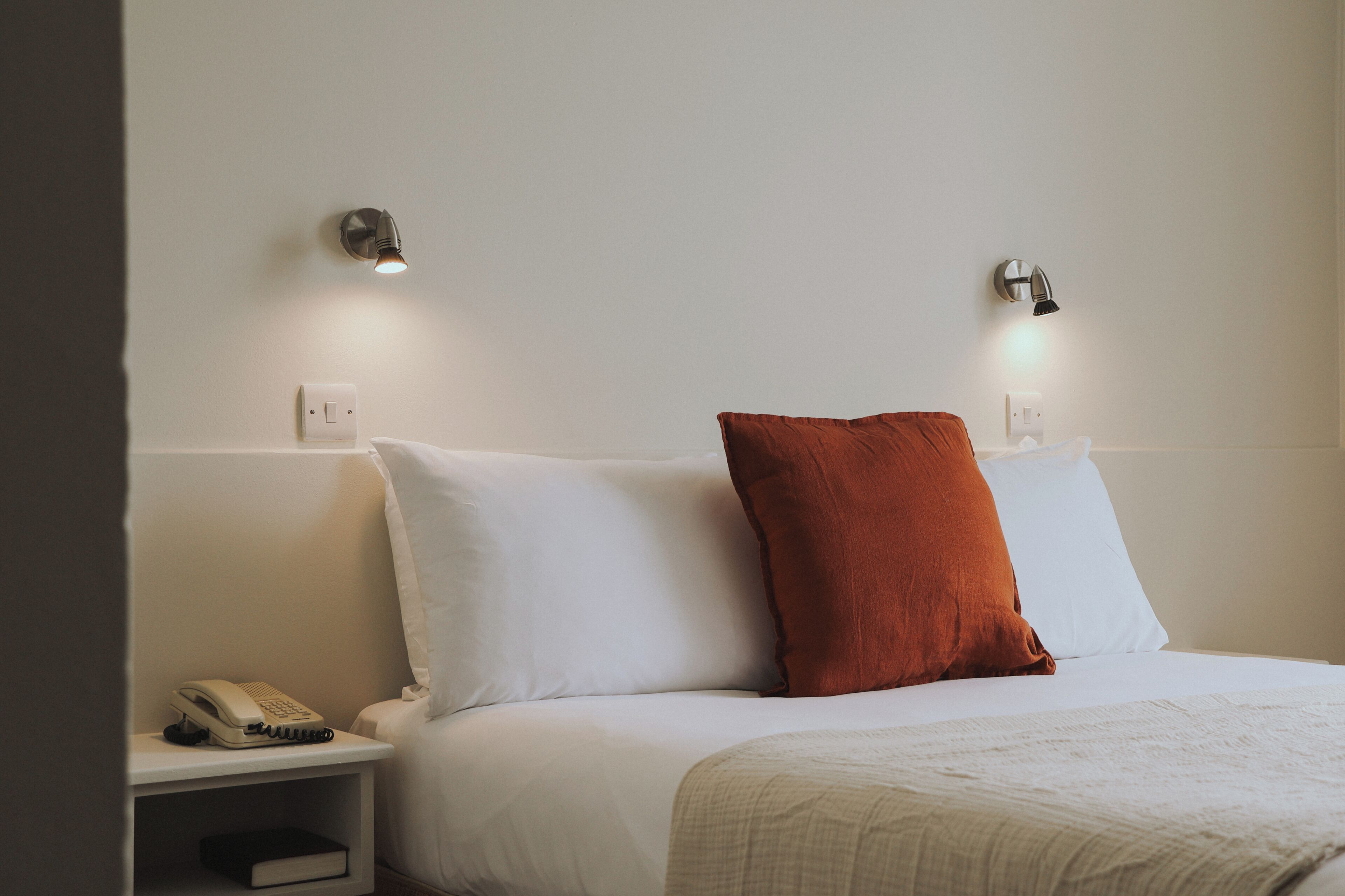 Doppia Deluxe, vista collina | Una scrivania, Wi-Fi gratuito