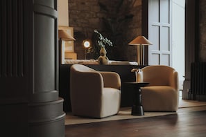 Sala de estar en el lobby