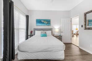 Tabla de planchar con plancha, wifi gratis y ropa de cama 