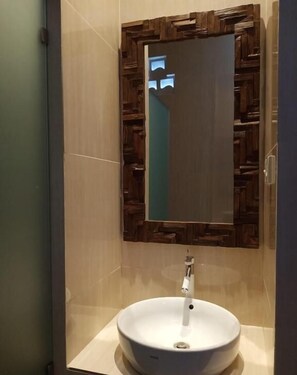 Villa, 2 Bedrooms | Bathroom | Shower, towels - Danu House Ubud (Ubud)