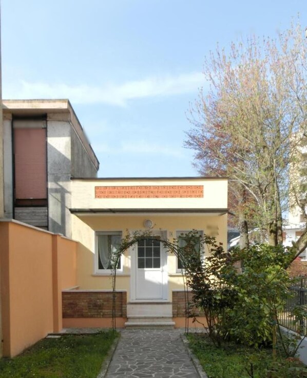 House, 2 Bedrooms, Terrace, Garden View | Exterior - Beachside Vacation Home With Private Garden (Lignano Sabbiadoro)