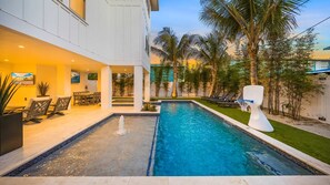 Outdoor pool, a heated pool - Heated Pool/Spa - Rooftop Deck - Walk to the Beach (Bradenton Beach)
