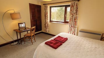 2 bedrooms, WiFi (free), individually decorated, individually furnished