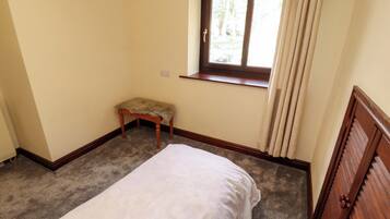 2 bedrooms, WiFi (free), individually decorated, individually furnished