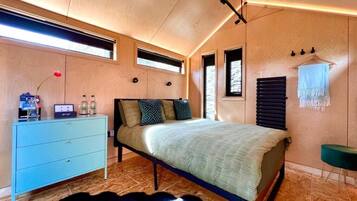 Double Room | Free WiFi, bed sheets