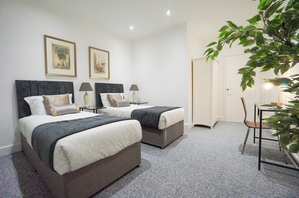 6 bedrooms, iron/ironing board, travel cot, WiFi