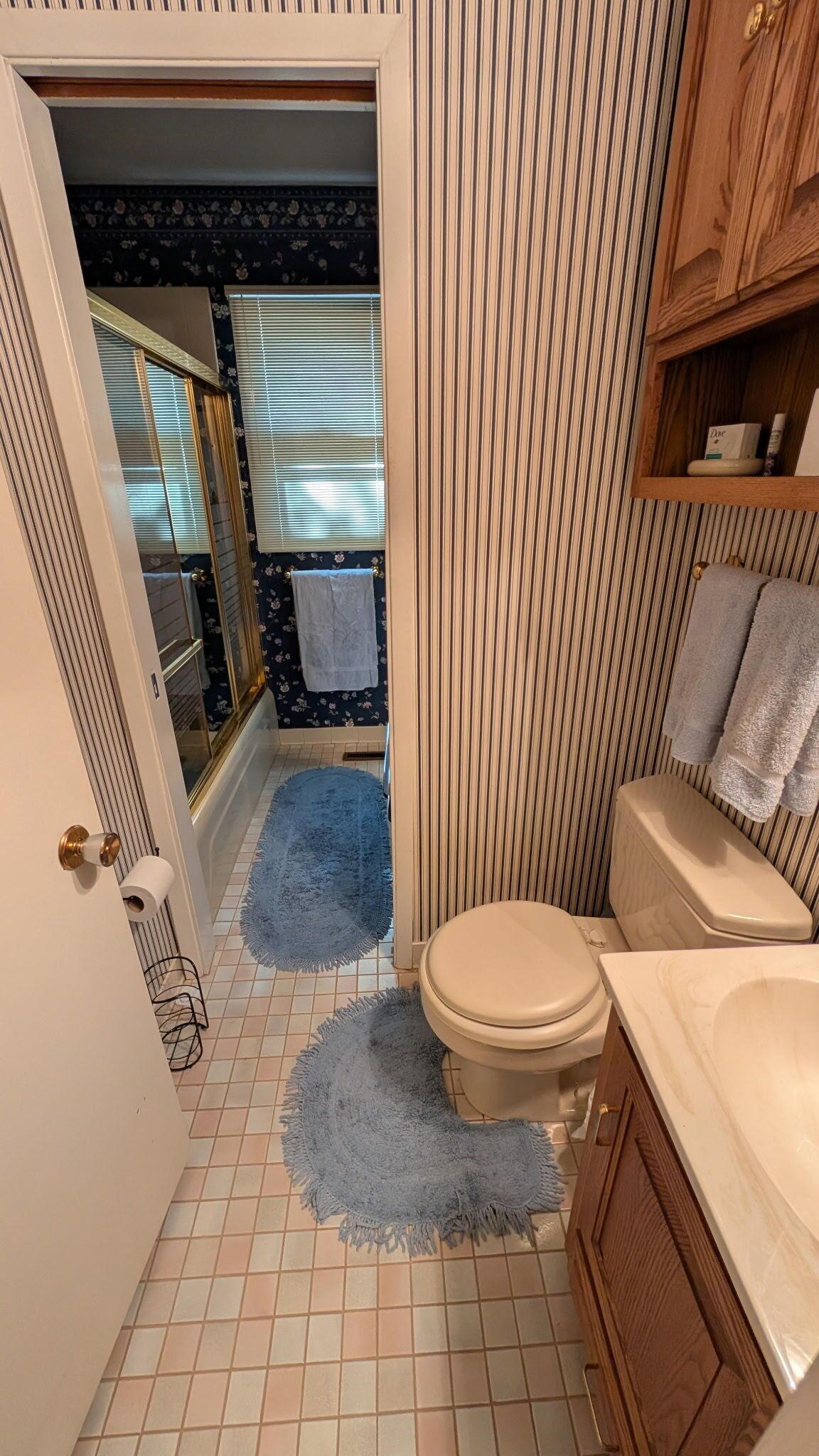 Towels, soap, toilet paper