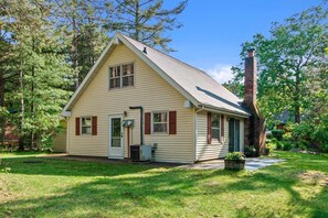 Exterior - QUAINT LAKE  FRONT CABIN ON LAKE  SHERWOOD (Nekoosa)