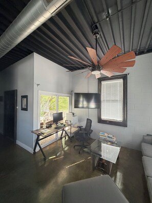 Living area - Executive Home Office Suite, Fully Furnished, Ybor Heights, Tampa (Tampa)