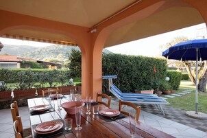 Apartment, 2 Bedrooms | Outdoor dining