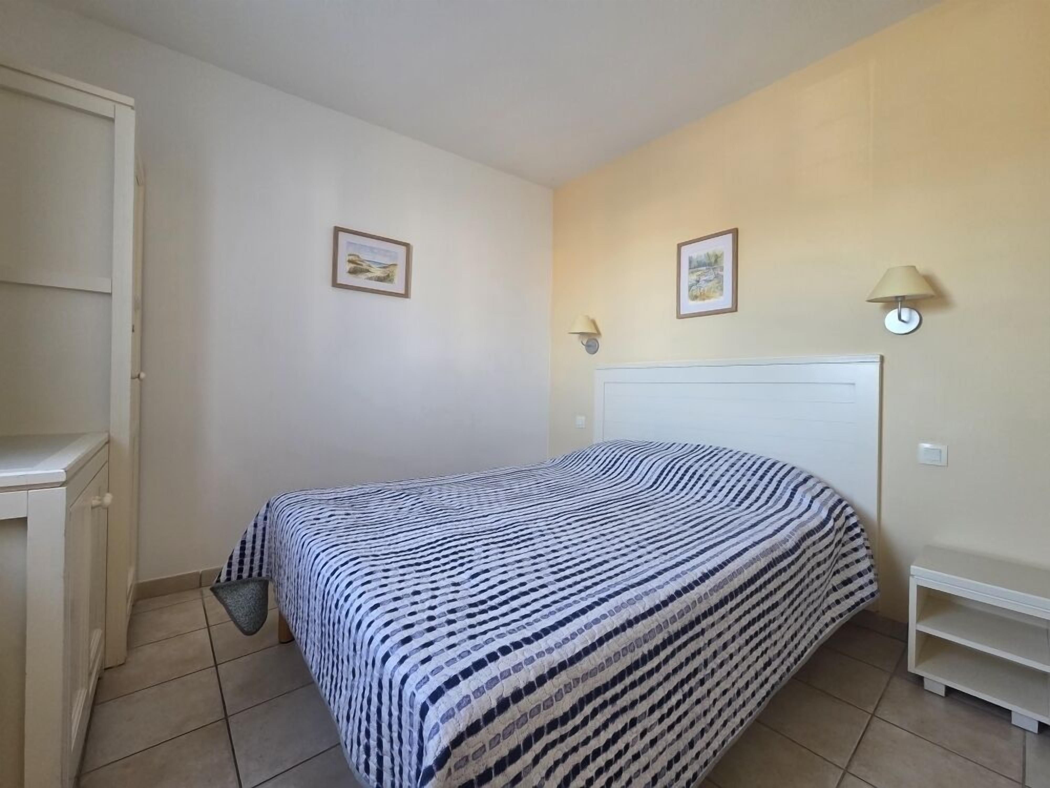 Wohnstätte-apartment-ensuite Mit Bad-poolblick-meublé De Tourisme 2* - Vendée