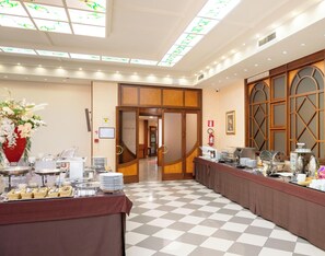 Petit déjeuner buffet compris tous les jours