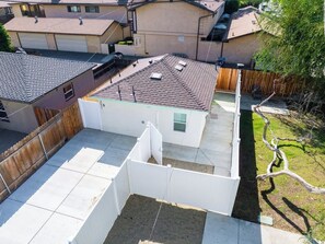 Property grounds - Cozy Studio Near Downtown Bakersfield (Bakersfield)