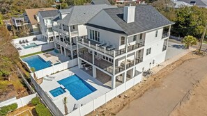Exterior - Cozy Pearl- Luxurious 5 Bedroom Home With Pool (North Myrtle Beach)