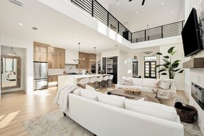 Smart TV, fireplace - Meet Me Coastal | Community Pool | Tennis + Basketball | 6-Seater Golf Cart (Destin)