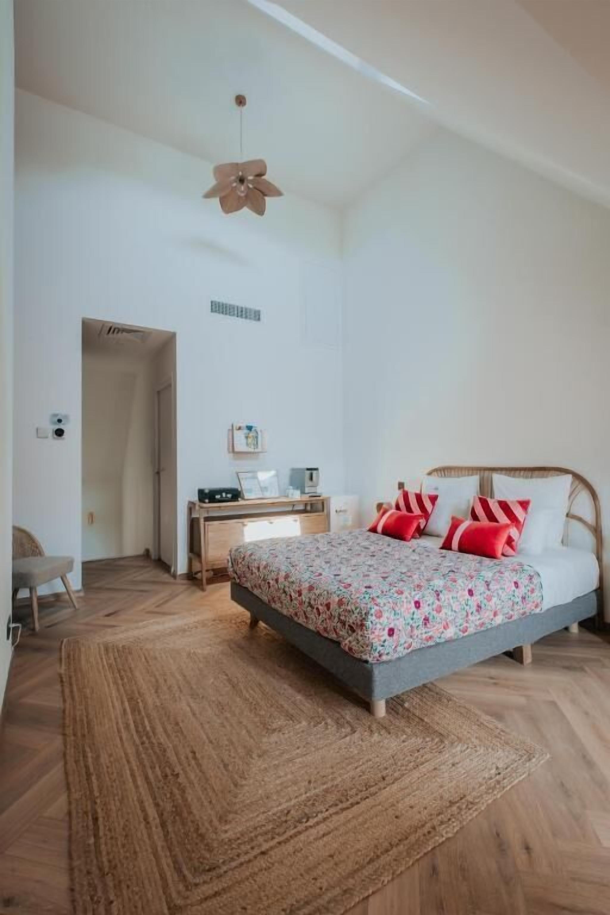 Deluxe Double Room, Vineyard View